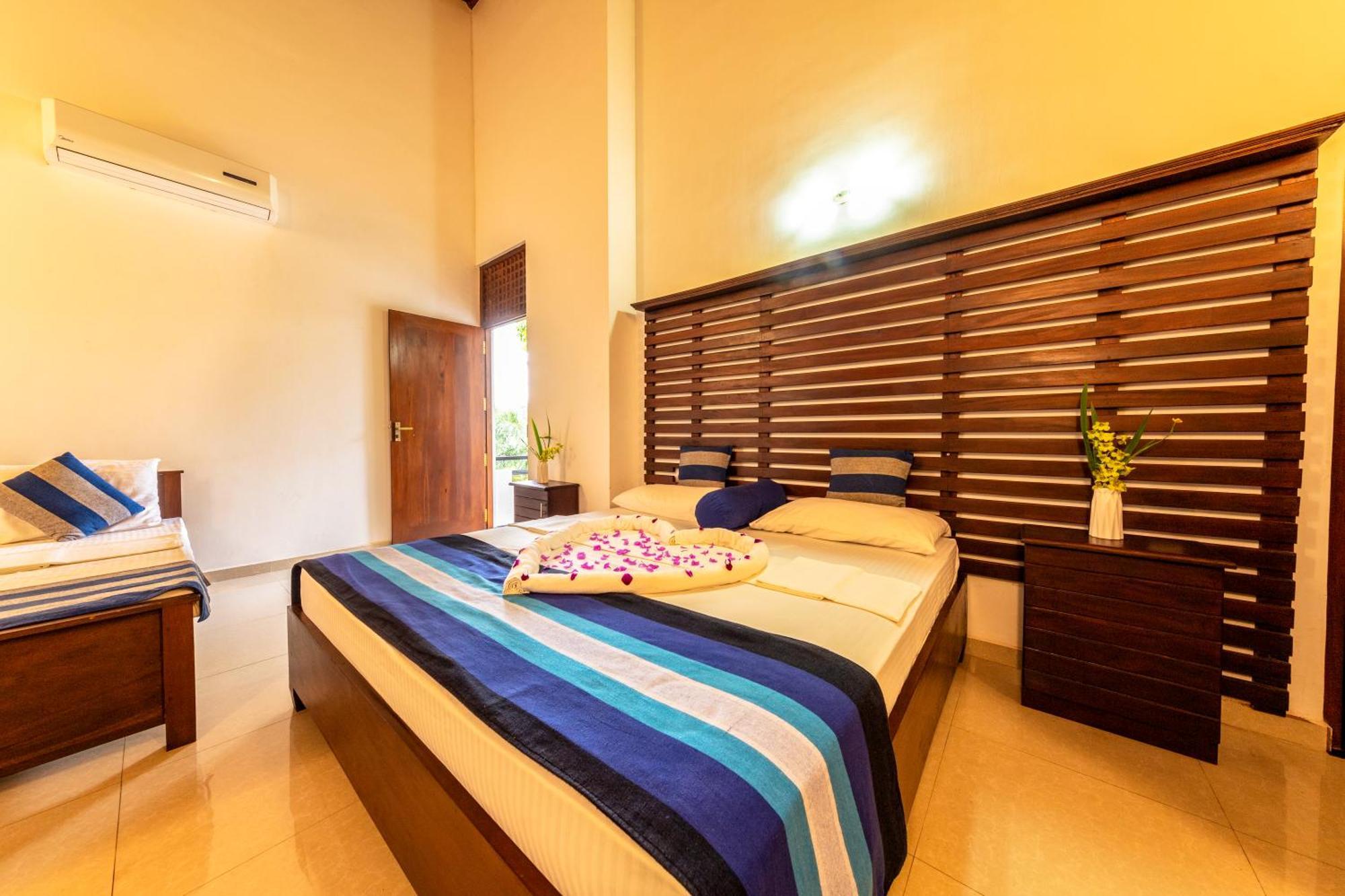 Owinmo Hotel & Reception Hall Galle Esterno foto